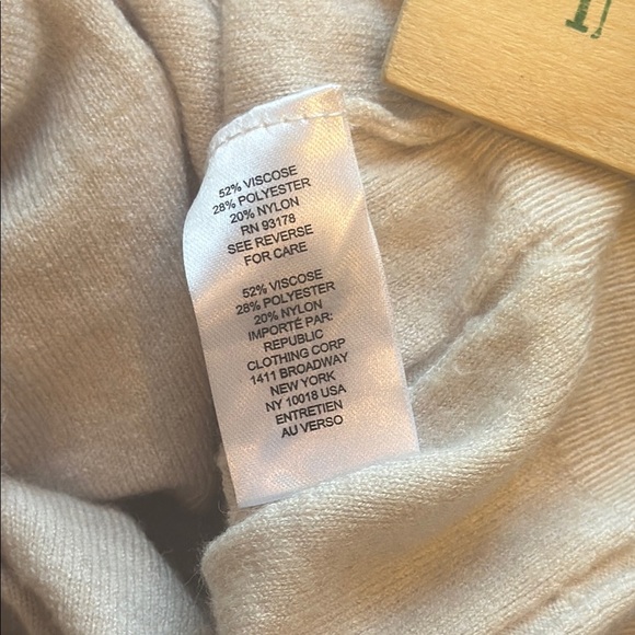 Tahari women’s dolman Sweater cream size medium - Picture 7 of 9